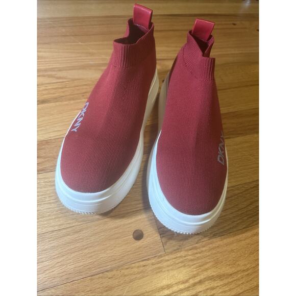 DKNY Donna Karan Mada Platform Slip On Red Sneakers Shoes Size 8 M - Picture 9 of 11